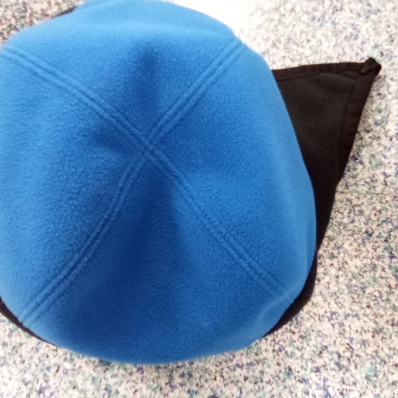 Outdoor Research Peruvian Fleece Hat Bungee Closure - Picture 3 of 5